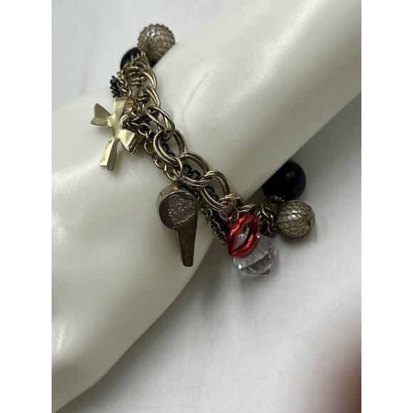 Betsey Johnson Whistle Red Lips Black Beads Black Beads Bow Stretch Bracelet - Picture 6 of 16